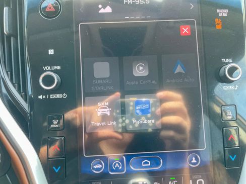 Used 2020 Subaru Outback Touring w/ Popular Package #2 image 23