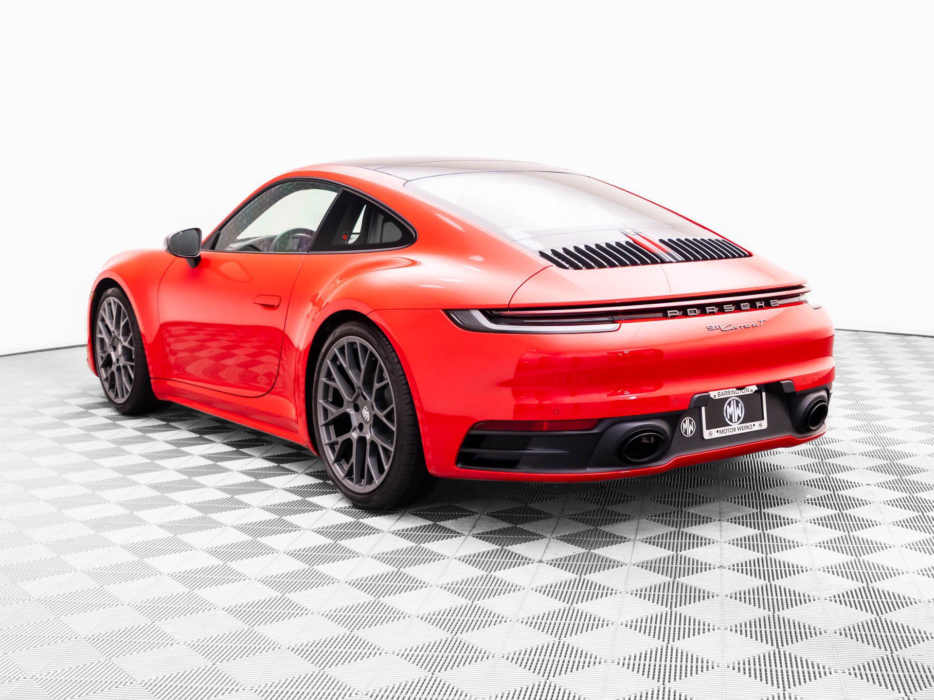Used 2024 Porsche 911 Carrera T RWD image 3