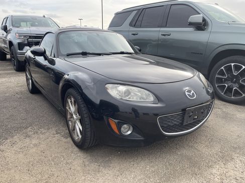 Used 2011 MAZDA MX-5 Miata Touring image 2