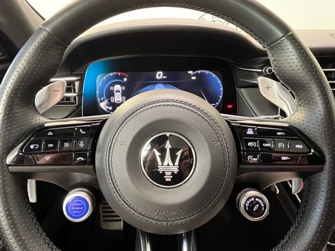 Used 2024 Maserati Grecale Trofeo AWD/4WD image 12