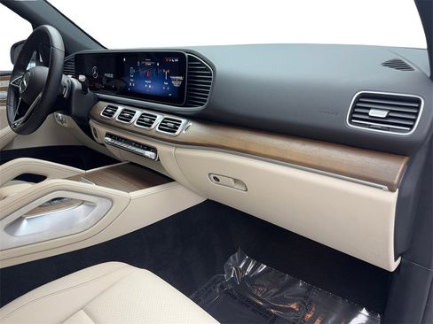 Used 2024 Mercedes-Benz GLE 350 4MATIC image 50