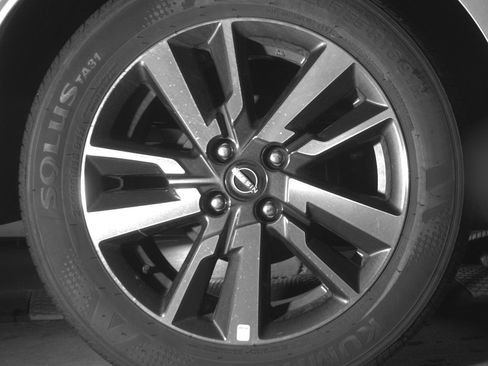Used 2025 Nissan Versa SV FWD image 18