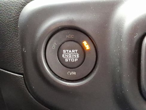 Certified 2021 Jeep Wrangler Unlimited Sahara w/ Cold Weather Group image 23