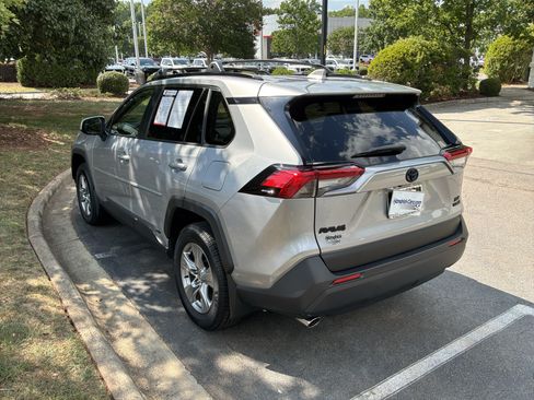 Used 2023 Toyota RAV4 XLE w/ Convenience Package AWD/4WD image 8