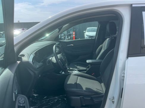 Used 2025 Buick Encore GX Preferred AWD/4WD image 27