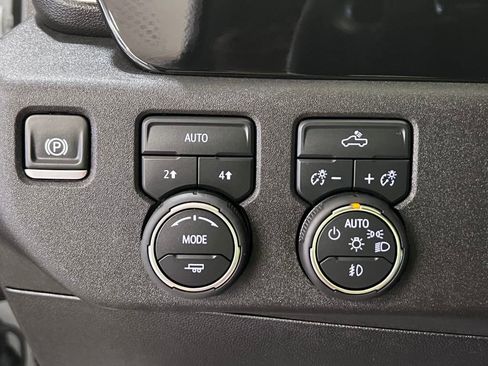 Used 2025 Chevrolet Silverado 1500 RST image 24