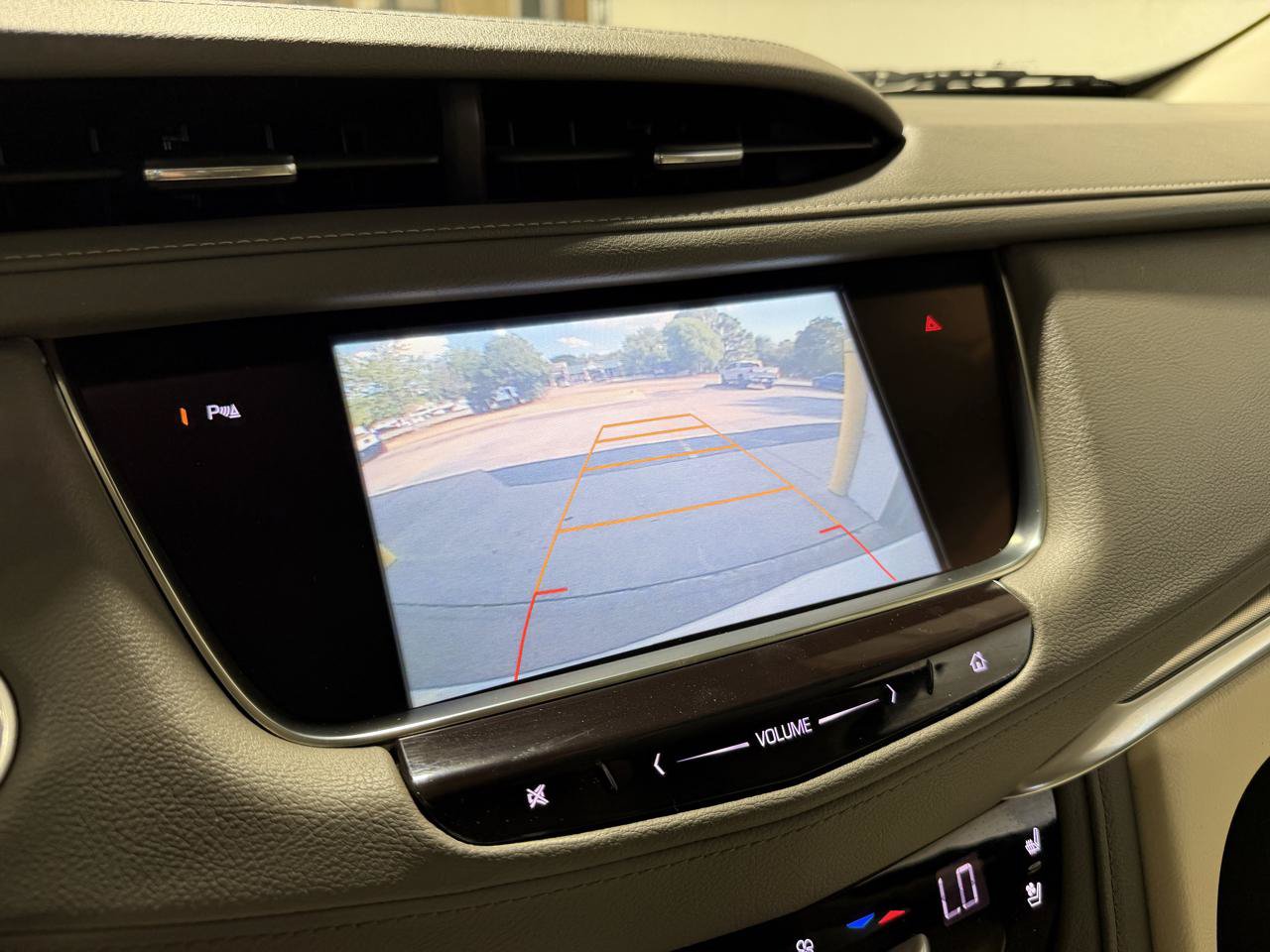 Used 2017 Cadillac XT5 Premium Luxury AWD/4WD image 18