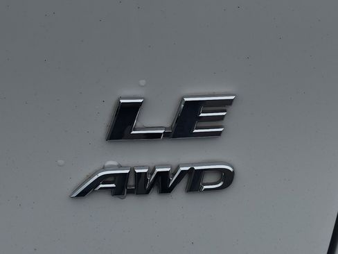 Used 2022 Toyota RAV4 LE image 25