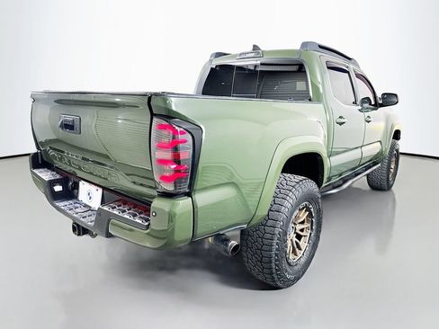 Used 2021 Toyota Tacoma TRD Sport w/ Technology Package AWD/4WD image 5