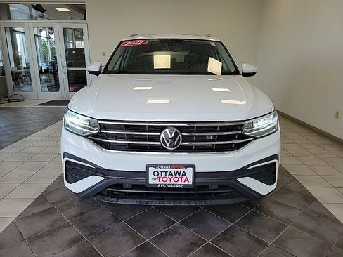 Used 2022 Volkswagen Tiguan SE AWD/4WD image 3