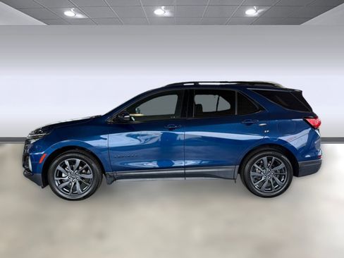 Used 2022 Chevrolet Equinox RS w/ RS Leather Package FWD image 2