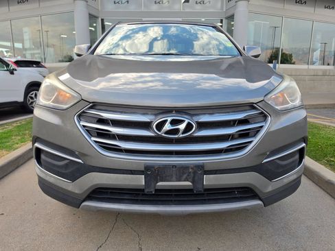 Used 2018 Hyundai Santa Fe Sport AWD/4WD image 2