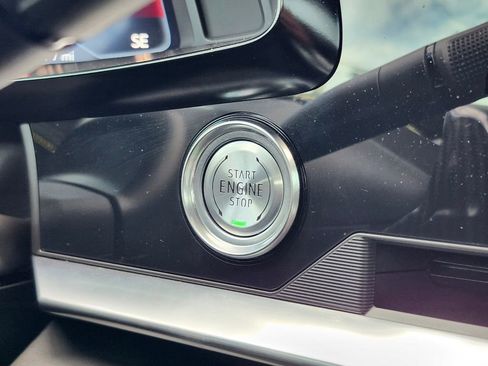 Used 2024 Chevrolet Corvette Z06 image 18