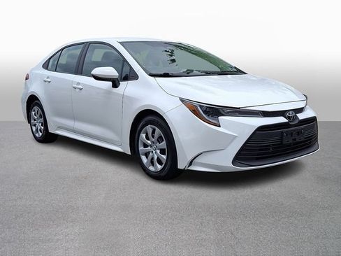 Used 2024 Toyota Corolla LE FWD image 3