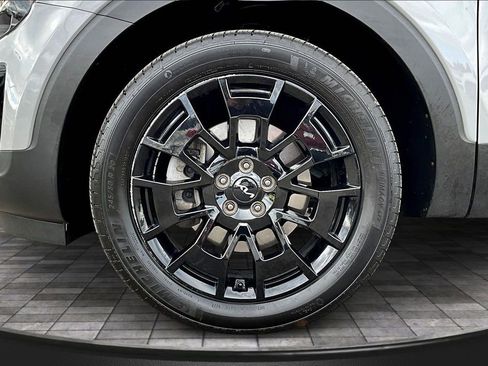 Used 2022 Kia Telluride SX w/ SX Prestige Package image 9