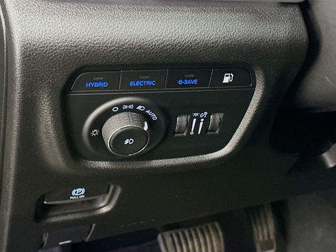 Used 2022 Jeep Grand Cherokee Limited 4xe w/ MOPAR Finishing Package image 17