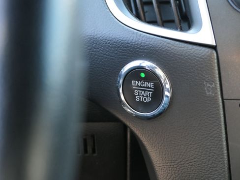 Used 2018 Ford Edge SEL FWD image 17