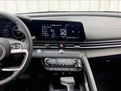 New 2026 Hyundai Elantra Limited image 7