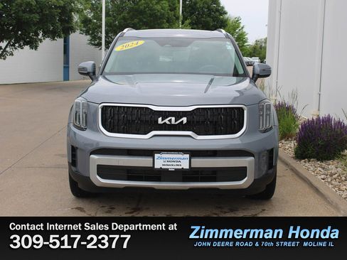 Used 2024 Kia Telluride EX w/ EX Captain's Chair Package AWD/4WD image 4