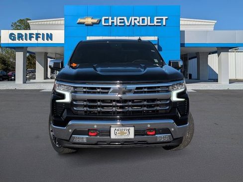 Used 2025 Chevrolet Silverado 1500 LTZ AWD/4WD image 12