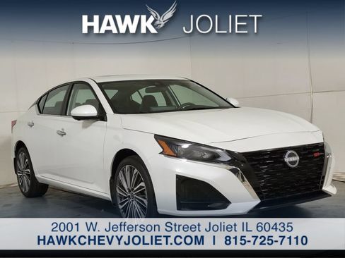Used 2025 Nissan Altima 2.5 SL AWD/4WD image 11