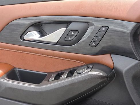 Used 2021 Chevrolet Traverse High Country FWD image 29