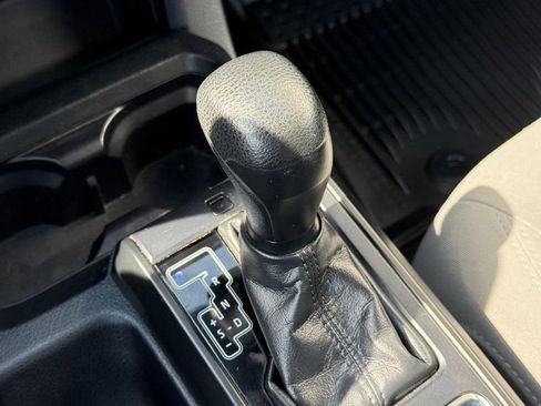 Used 2019 Toyota Tacoma SR AWD/4WD image 27
