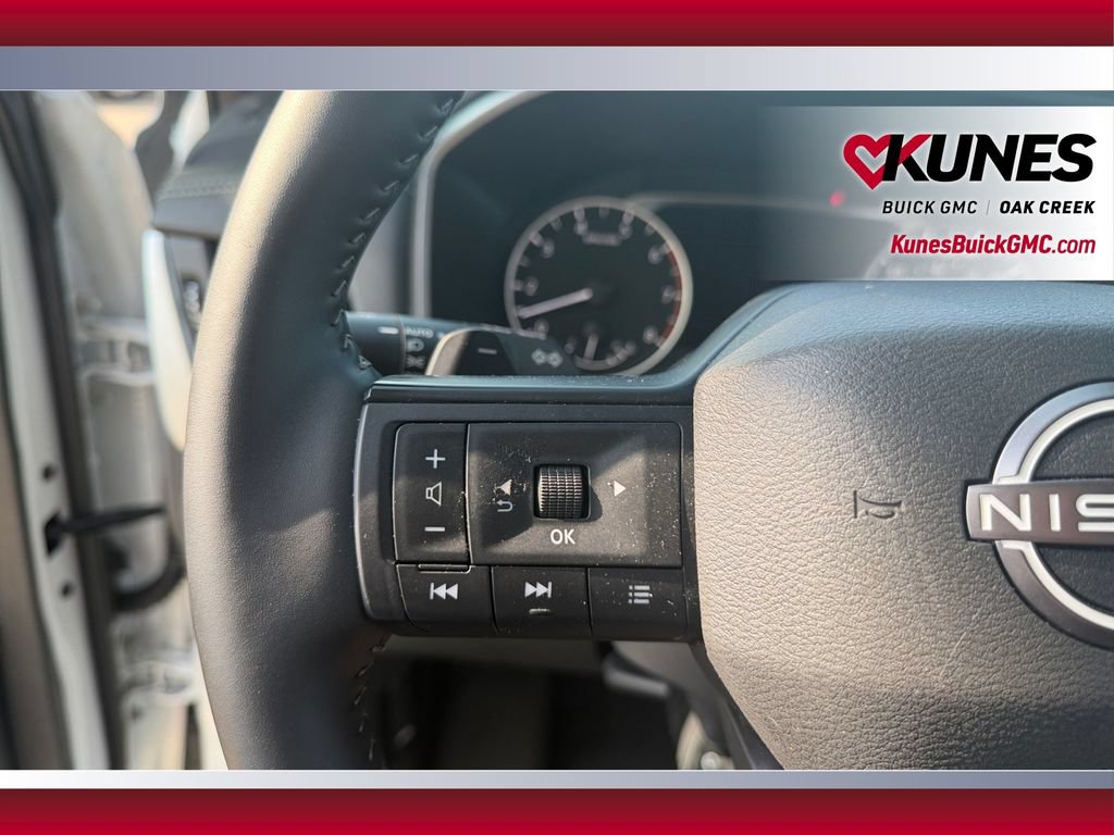 Used 2026 Nissan Rogue SV AWD/4WD image 17