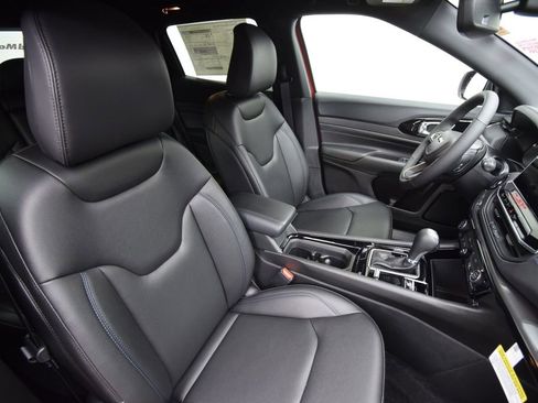 New 2026 Jeep Compass Limited AWD/4WD image 17