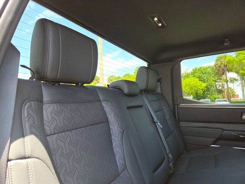 Used 2025 Toyota Tundra Limited AWD/4WD image 14