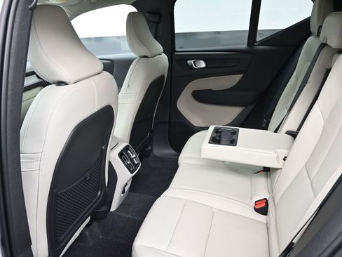 New 2026 Volvo XC40 B5 Plus w/ Protection Package Premier AWD/4WD image 14