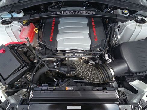 Certified 2020 Chevrolet Camaro SS image 37