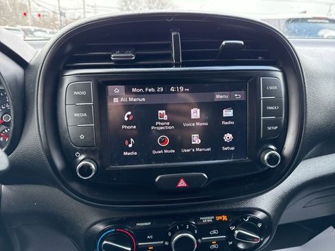 Used 2022 Kia Soul LX image 31