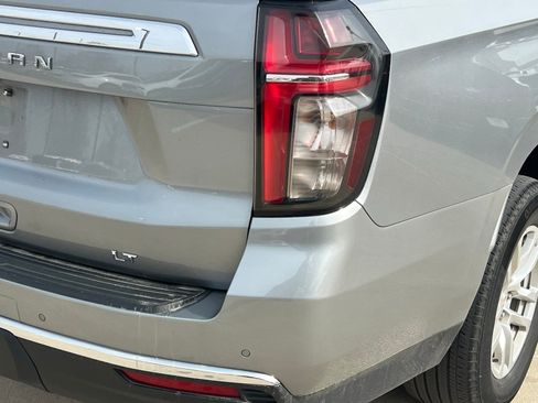 Used 2024 Chevrolet Suburban LT image 14