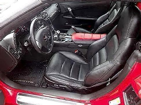 Used 2007 Chevrolet Corvette Convertible w/ Preferred Equipment Group RWD image 7