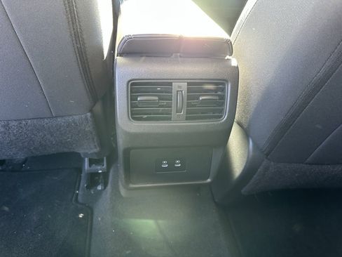 Used 2024 Nissan Rogue SV image 20