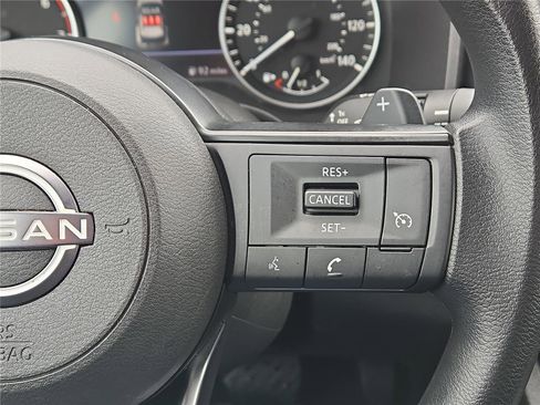 Used 2023 Nissan Rogue S FWD image 22