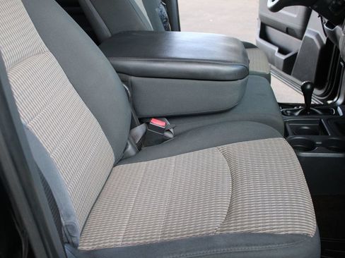 Used 2012 RAM 2500 ST w/ Chrome Accents Group AWD/4WD image 14