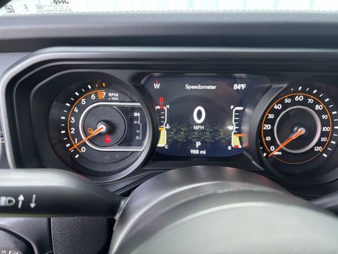 Used 2025 Jeep Gladiator Sport image 17