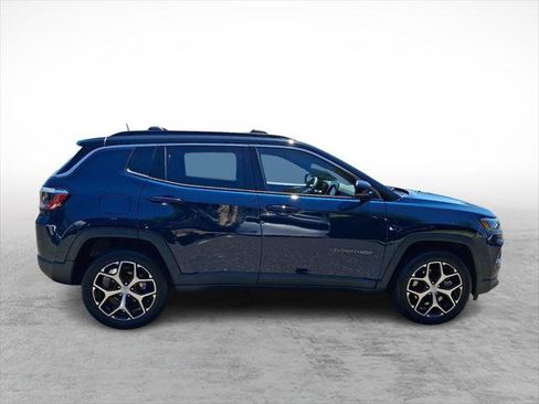 Certified 2024 Jeep Compass Limited AWD/4WD image 6