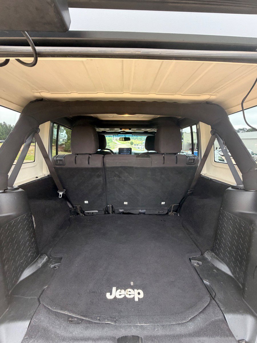 Used 2016 Jeep Wrangler Unlimited Sport w/ Quick Order Package 24S AWD/4WD image 28