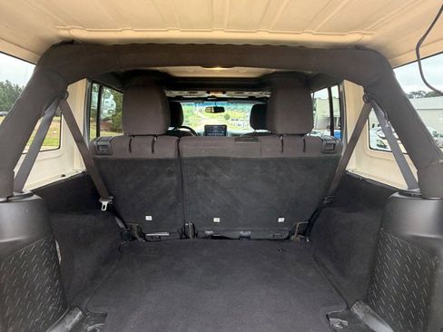 Used 2016 Jeep Wrangler Unlimited Sport w/ Quick Order Package 24S AWD/4WD image 28