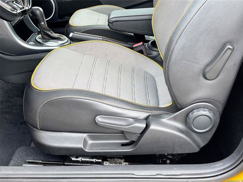 Used 2017 Volkswagen Beetle 1.8T Dune FWD image 21