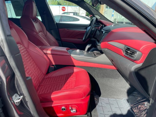 Used 2022 Maserati Levante Trofeo AWD/4WD image 39