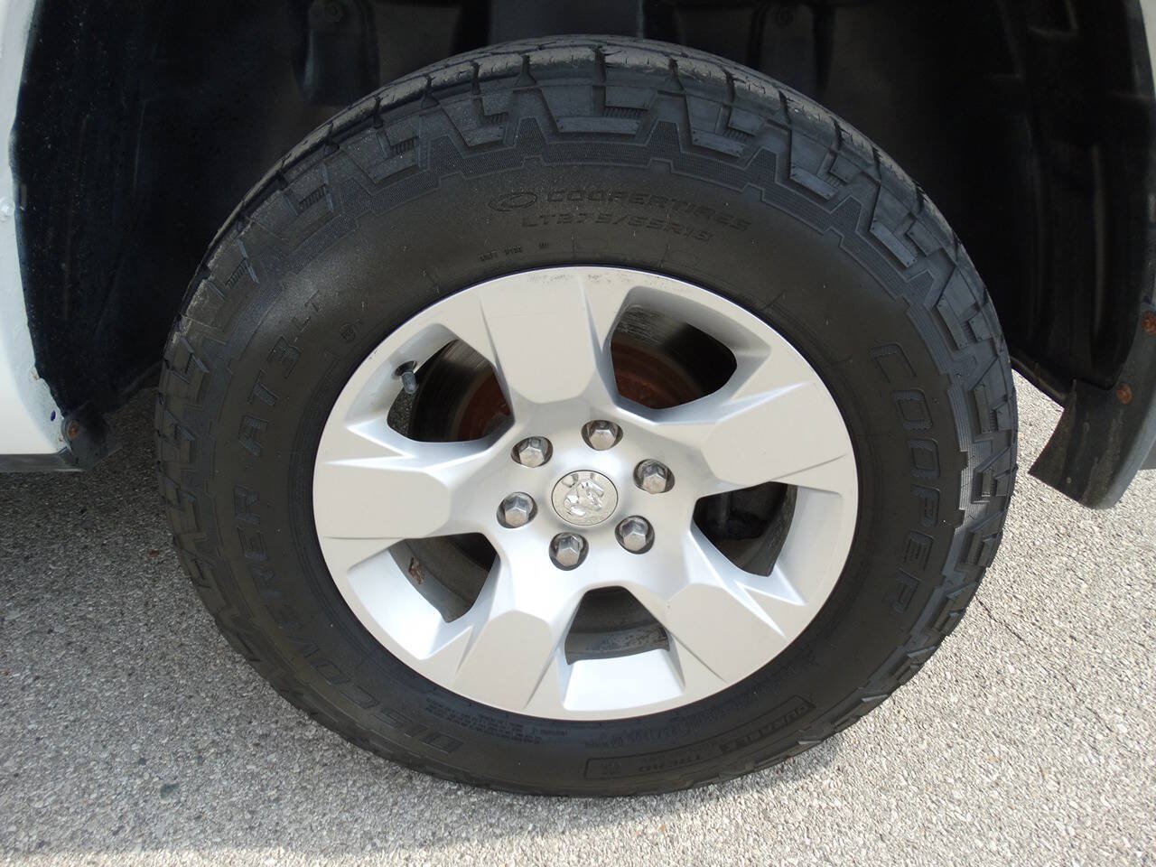 Used 2019 RAM 1500 4x4 Crew Cab Tradesman w/ SXT Appearance Group image 34