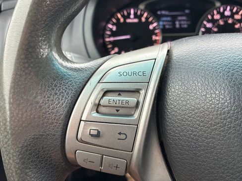Used 2013 Nissan Altima 2.5 S FWD image 21