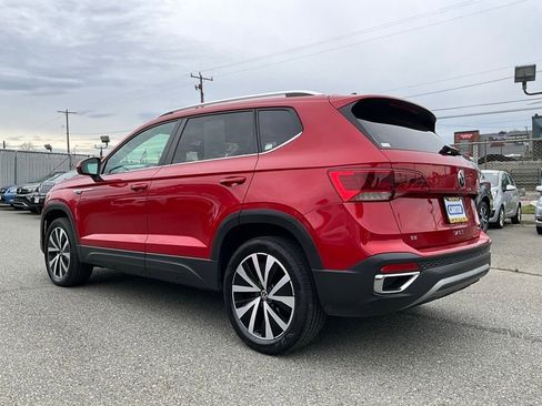 Used 2022 Volkswagen Taos SE w/ IQ.Drive SE Package image 5