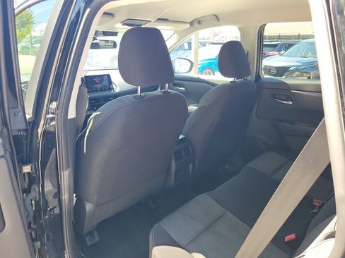 Used 2025 Nissan Rogue SV AWD/4WD image 11