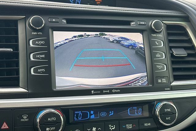 Certified 2019 Toyota Highlander XLE FWD image 26