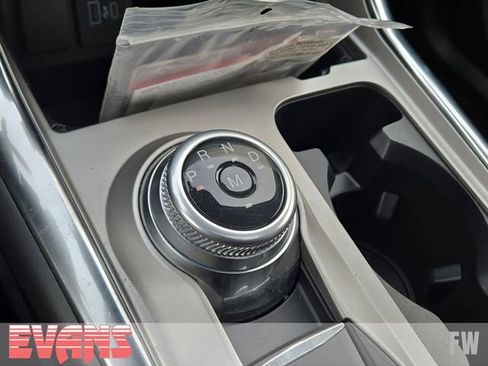 Used 2021 Ford Explorer XLT w/ Equipment Group 202A image 11